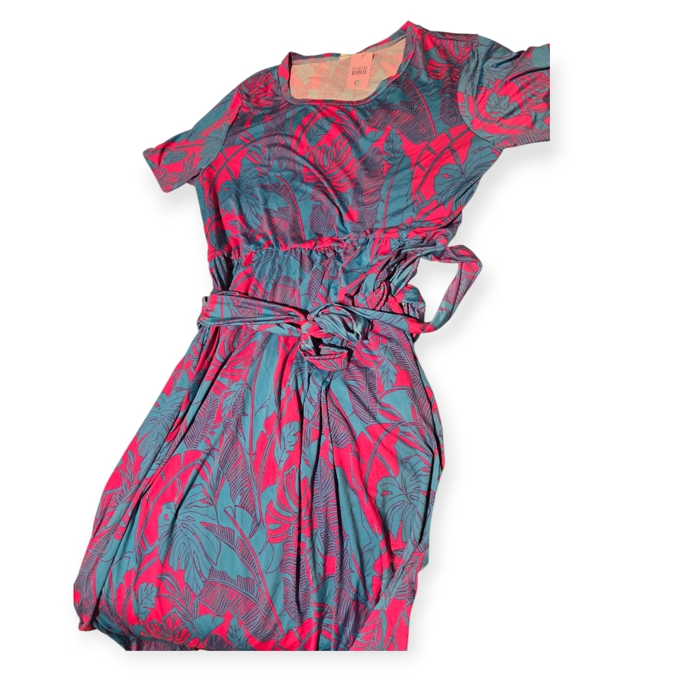 Dress - Picture 1 of 2